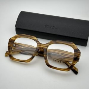 Prada – Oversize Écaille Carrée